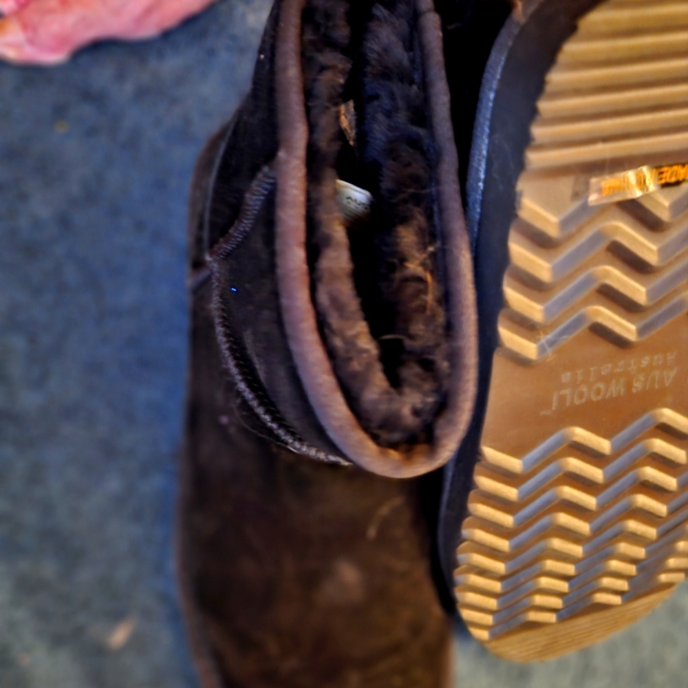 Black wool short boots